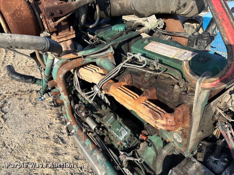 image for item FB3458 Volvo VE D7A275 engine