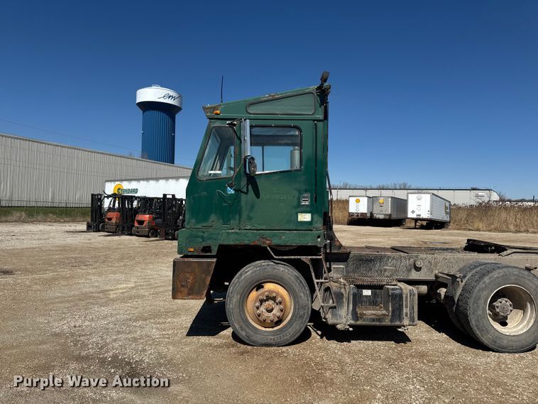 image for item FB5682 2005 Capacity Trucks TJ6500T yard truck