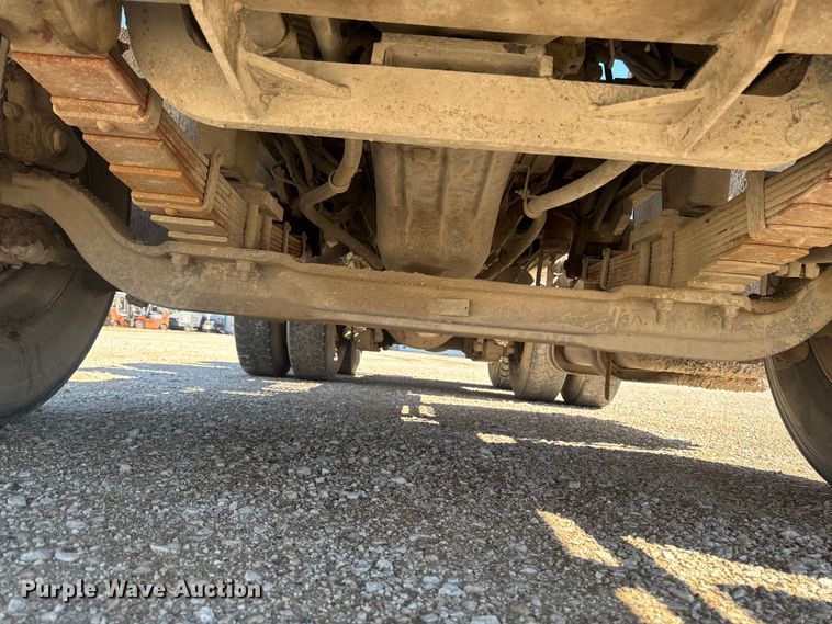 image for item FB5682 2005 Capacity Trucks TJ6500T yard truck