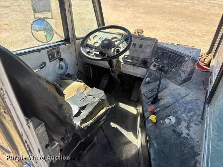 image for item FB5682 2005 Capacity Trucks TJ6500T yard truck