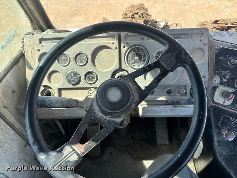 image for item FB5682 2005 Capacity Trucks TJ6500T yard truck