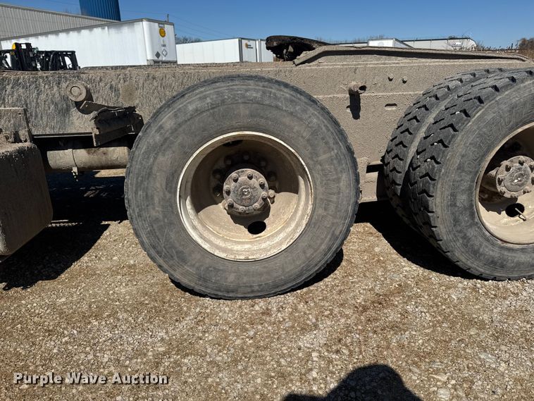 image for item FB5682 2005 Capacity Trucks TJ6500T yard truck