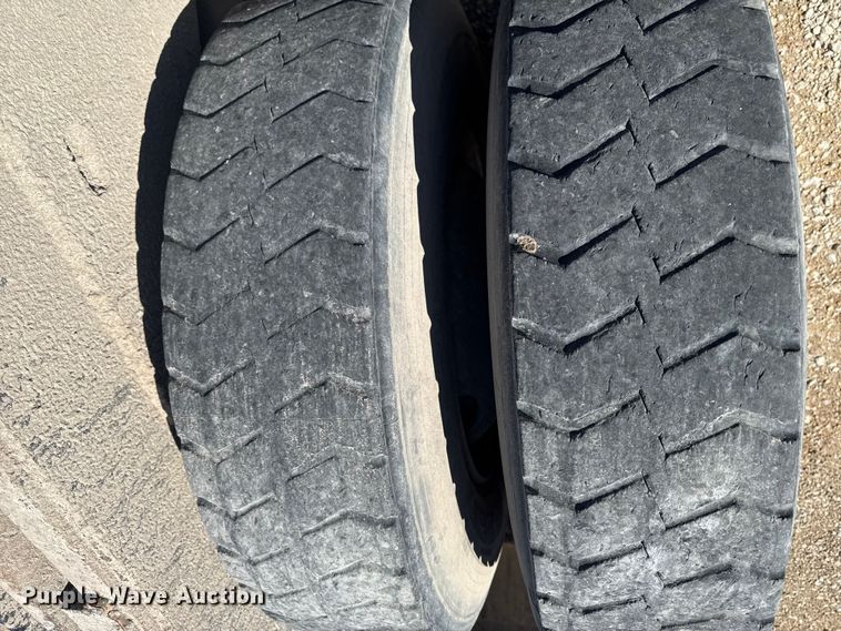 image for item FB5682 2005 Capacity Trucks TJ6500T yard truck
