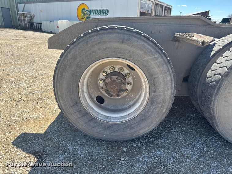 image for item FB5682 2005 Capacity Trucks TJ6500T yard truck