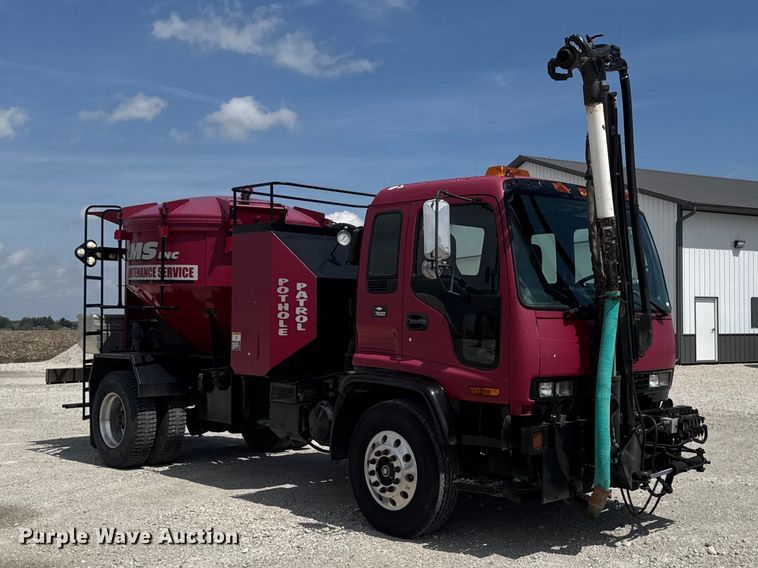 image for item FB5707 1997 Chevrolet C7500 pothole patcher truck