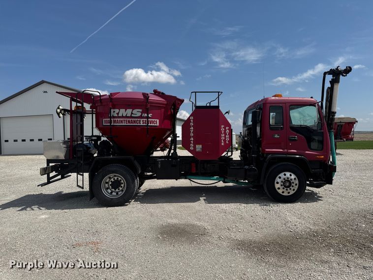 image for item FB5707 1997 Chevrolet C7500 pothole patcher truck