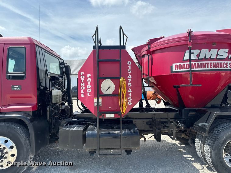image for item FB5707 1997 Chevrolet C7500 pothole patcher truck