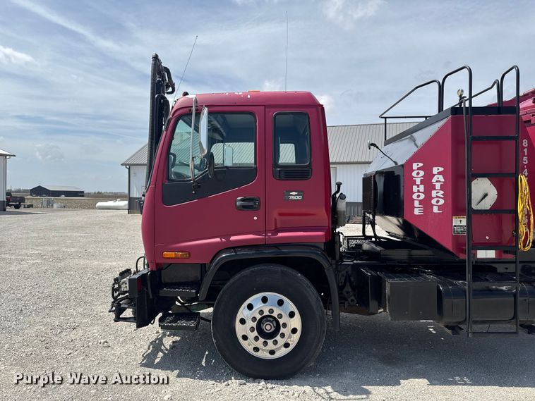 image for item FB5707 1997 Chevrolet C7500 pothole patcher truck