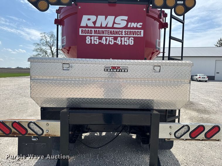 image for item FB5707 1997 Chevrolet C7500 pothole patcher truck