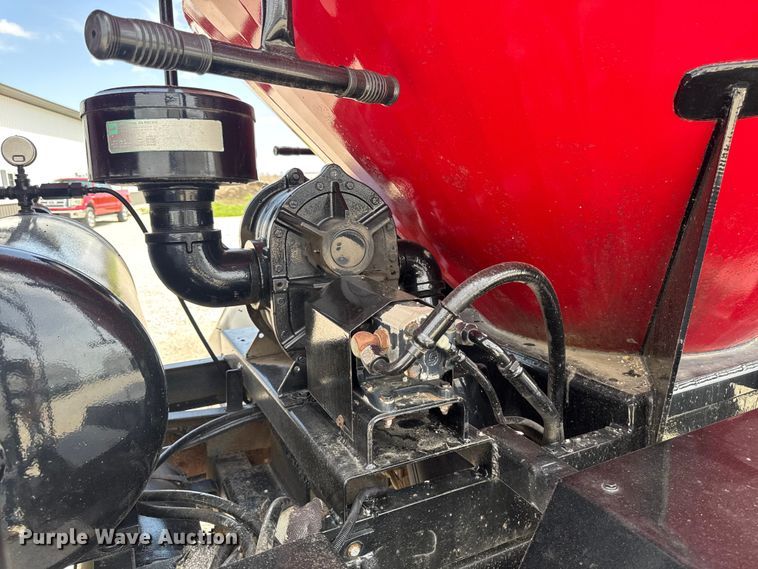 image for item FB5707 1997 Chevrolet C7500 pothole patcher truck