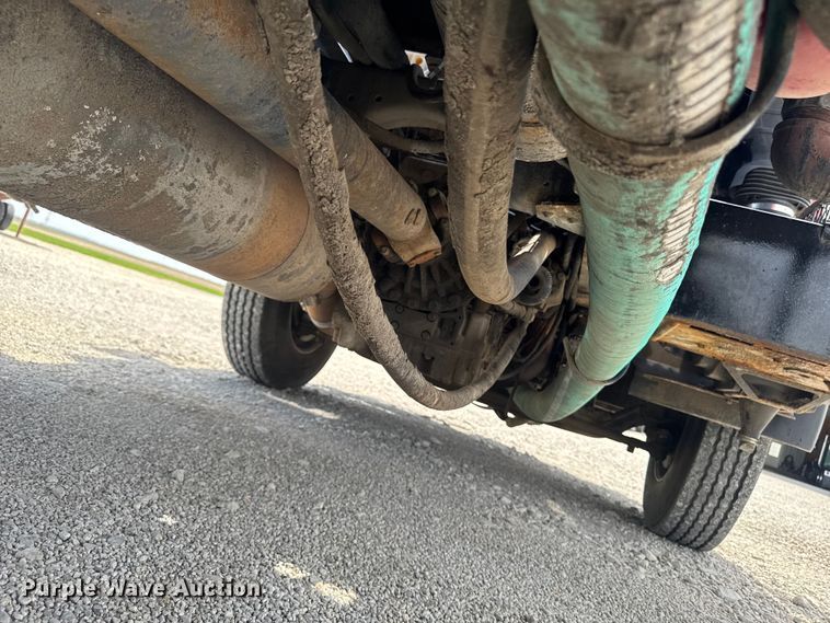 image for item FB5707 1997 Chevrolet C7500 pothole patcher truck