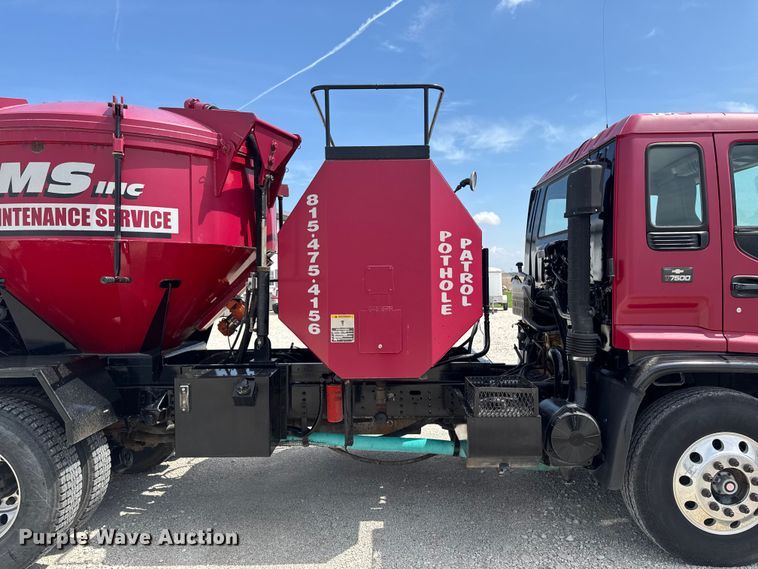 image for item FB5707 1997 Chevrolet C7500 pothole patcher truck