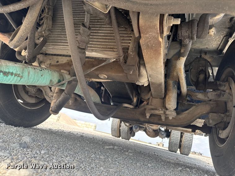 image for item FB5707 1997 Chevrolet C7500 pothole patcher truck