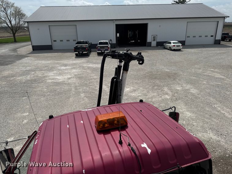image for item FB5707 1997 Chevrolet C7500 pothole patcher truck