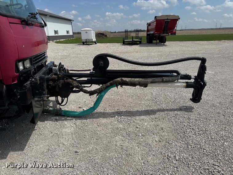 image for item FB5707 1997 Chevrolet C7500 pothole patcher truck