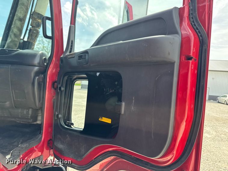 image for item FB5707 1997 Chevrolet C7500 pothole patcher truck