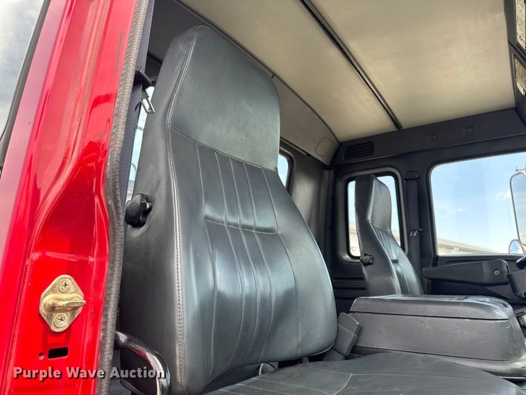 image for item FB5707 1997 Chevrolet C7500 pothole patcher truck