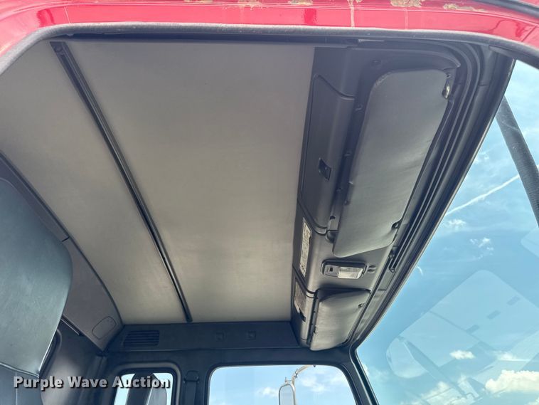 image for item FB5707 1997 Chevrolet C7500 pothole patcher truck