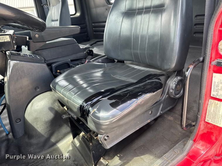 image for item FB5707 1997 Chevrolet C7500 pothole patcher truck
