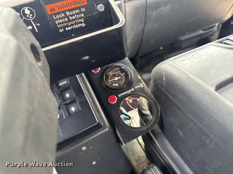 image for item FB5707 1997 Chevrolet C7500 pothole patcher truck