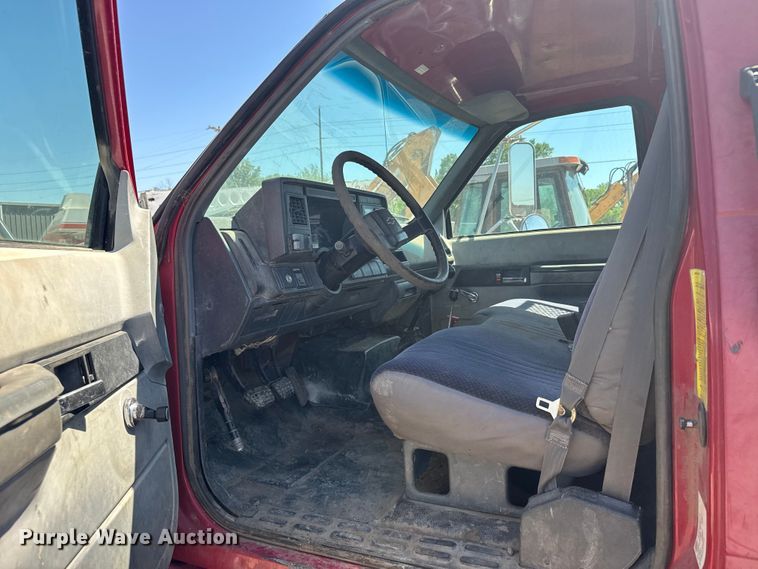 image for item FB7244 1999 Chevrolet C6500 flatbed truck