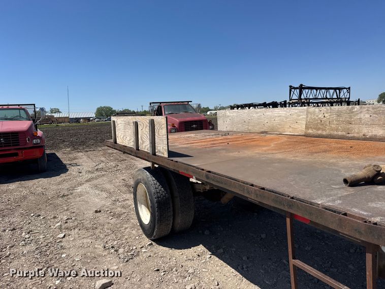 image for item FB7245 1997 GMC C6500 flatbed truck