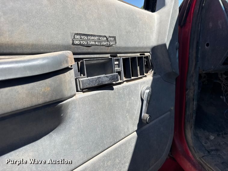 image for item FB7245 1997 GMC C6500 flatbed truck