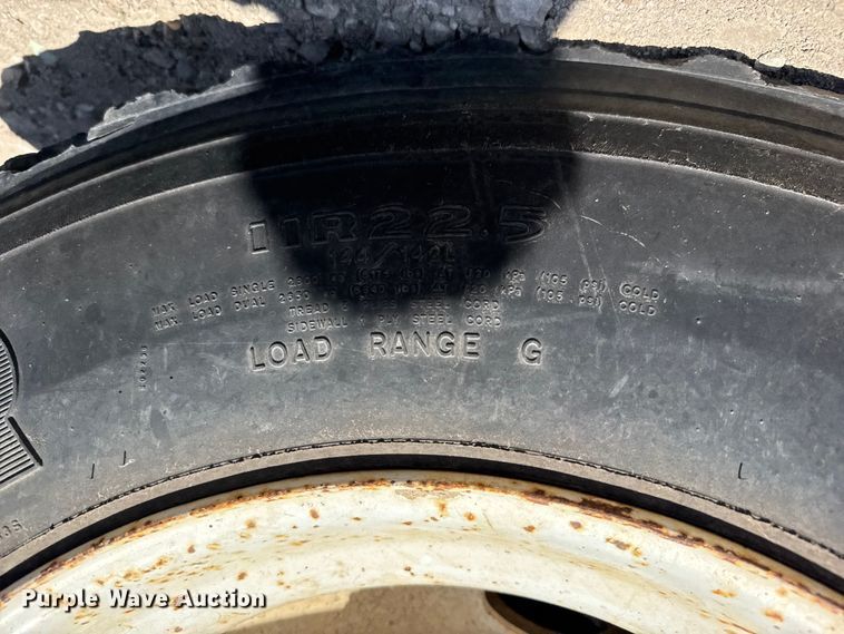 image for item FB7245 1997 GMC C6500 flatbed truck