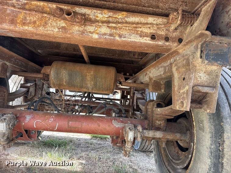 image for item FB7264 1992 Wabash walking floor trailer