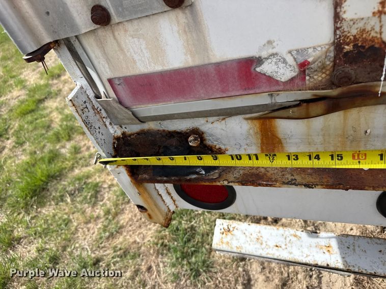 image for item FB7264 1992 Wabash walking floor trailer