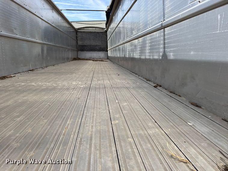 image for item FB7264 1992 Wabash walking floor trailer