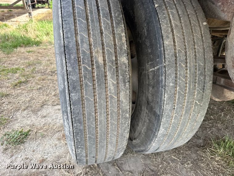 image for item FB7264 1992 Wabash walking floor trailer