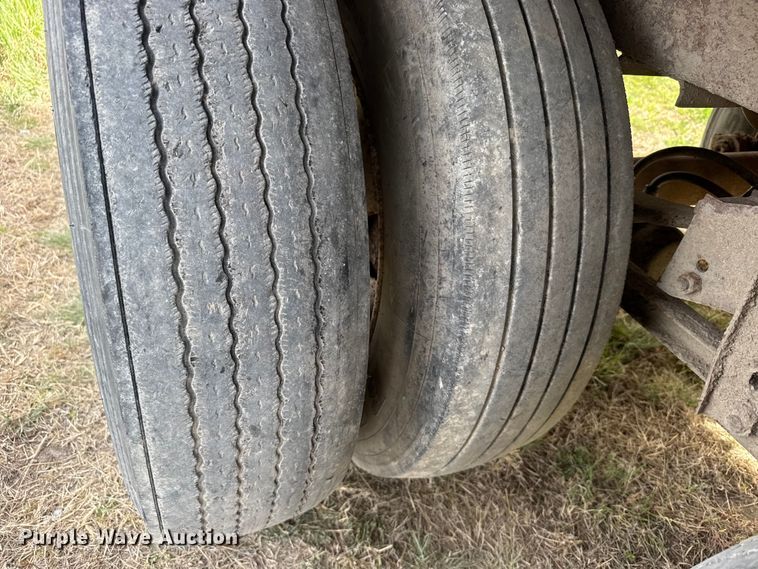image for item FB7264 1992 Wabash walking floor trailer