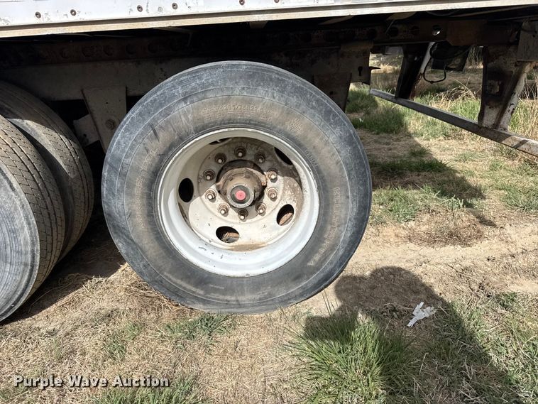 image for item FB7264 1992 Wabash walking floor trailer