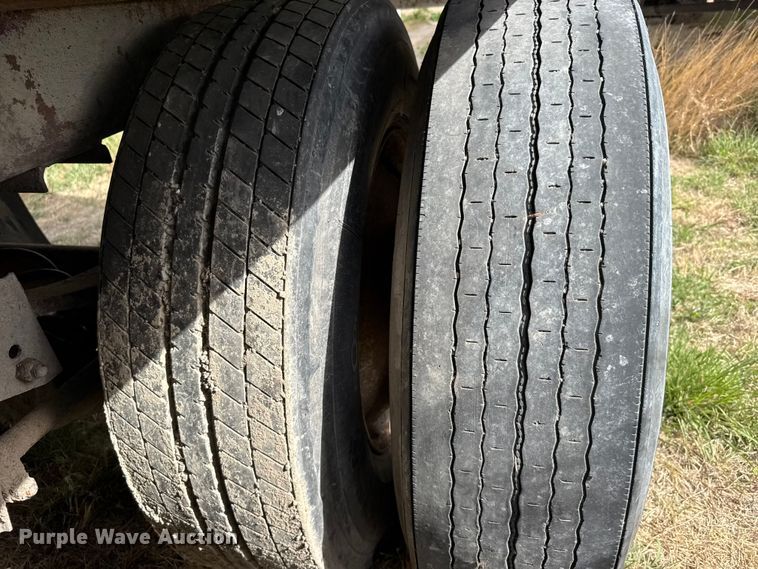 image for item FB7264 1992 Wabash walking floor trailer
