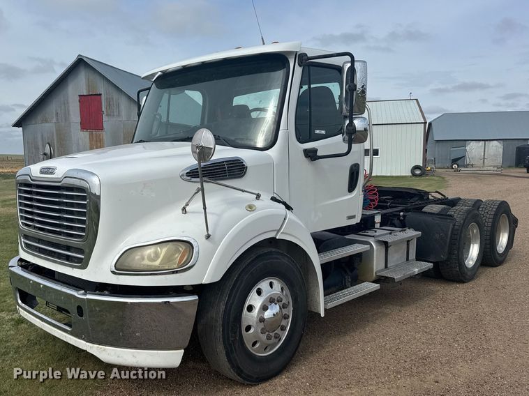 image for item FB7309 2012 Freightliner M2 112 semi truck