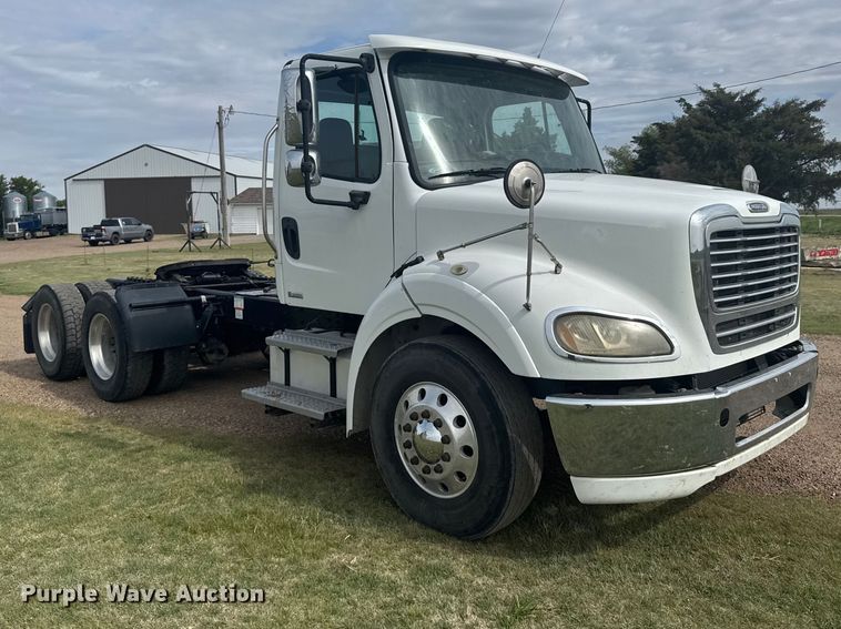 image for item FB7309 2012 Freightliner M2 112 semi truck