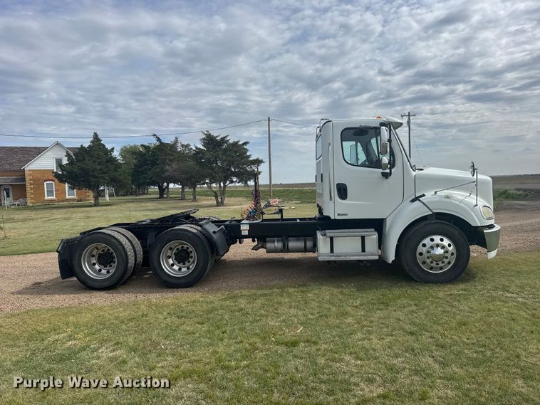 image for item FB7309 2012 Freightliner M2 112 semi truck