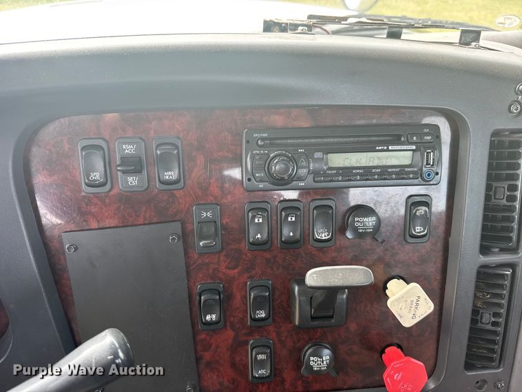 image for item FB7309 2012 Freightliner M2 112 semi truck