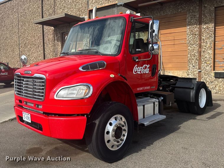 image for item FB7310 2011 Freightliner Business Class M2 semi truck