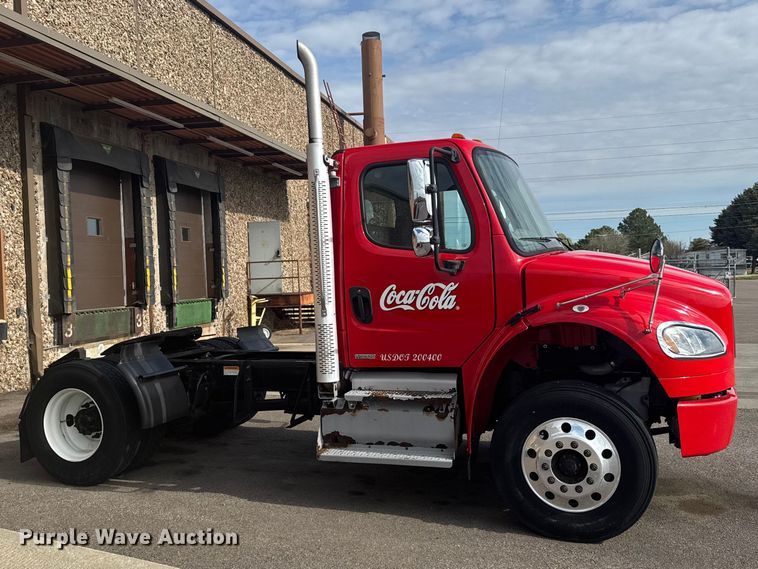 image for item FB7310 2011 Freightliner Business Class M2 semi truck