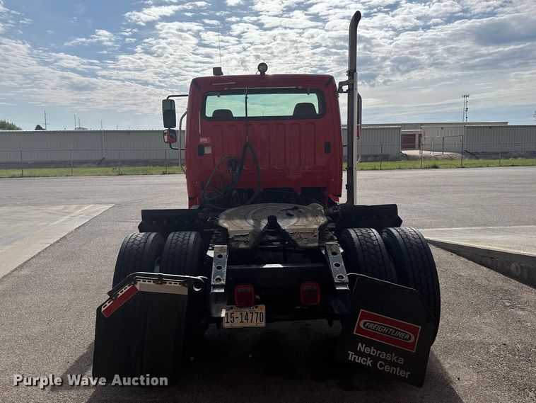 image for item FB7310 2011 Freightliner Business Class M2 semi truck