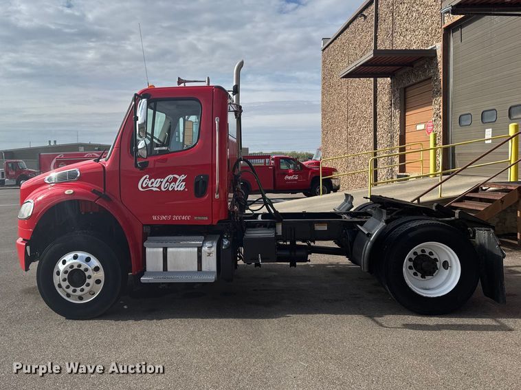 image for item FB7310 2011 Freightliner Business Class M2 semi truck