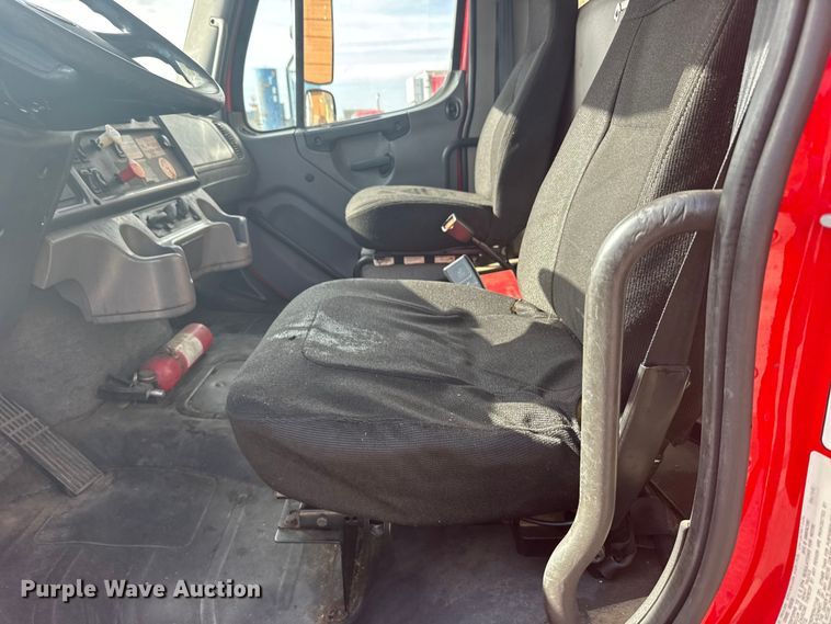 image for item FB7310 2011 Freightliner Business Class M2 semi truck