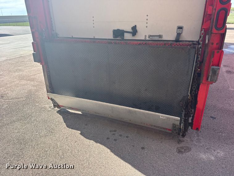 image for item FB7313 2004 Trailmobile delivery trailer