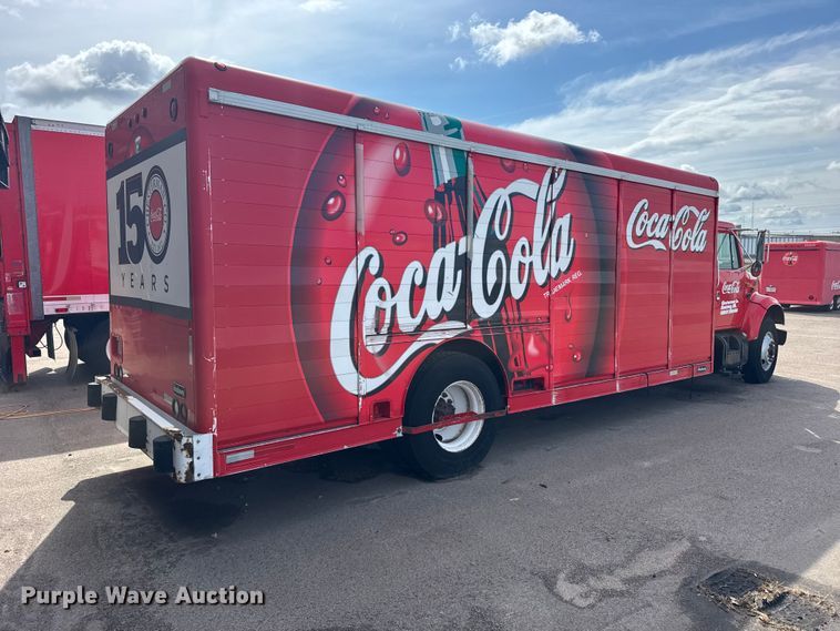image for item FB7314 1999 International 4700 delivery truck