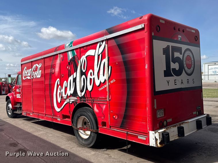 image for item FB7314 1999 International 4700 delivery truck