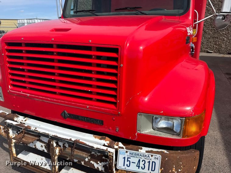 image for item FB7314 1999 International 4700 delivery truck