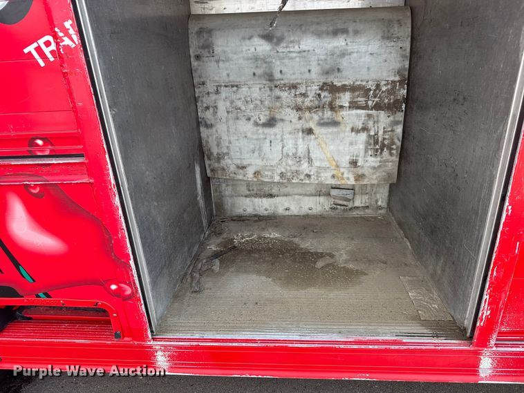 image for item FB7314 1999 International 4700 delivery truck