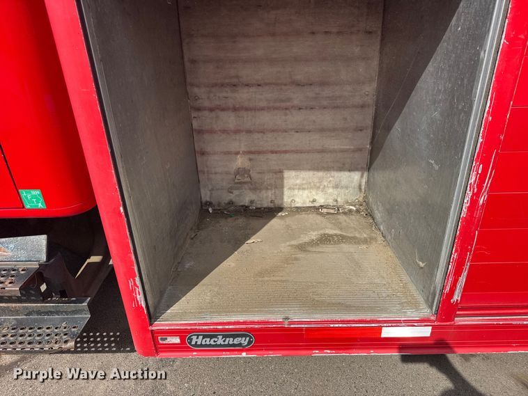 image for item FB7314 1999 International 4700 delivery truck